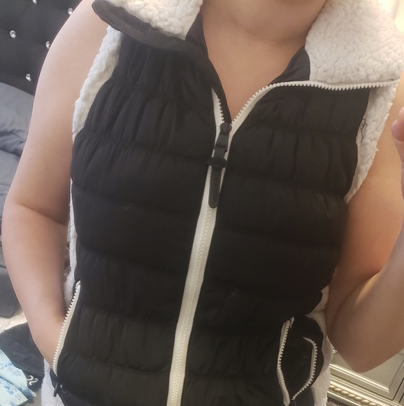 Ck vest - Picture 2 of 5